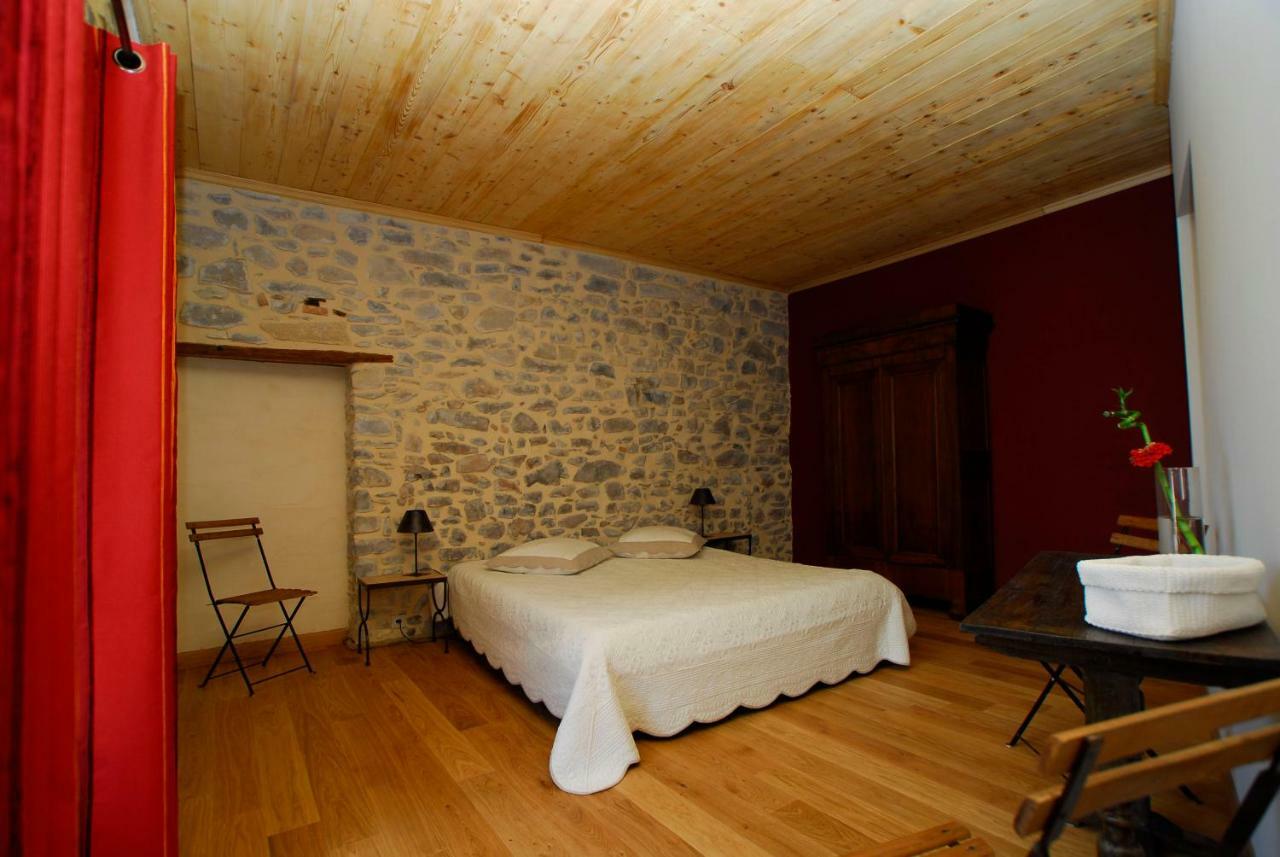 Bed and Breakfast Le Coing Des Vignes Mauressargues Esterno foto